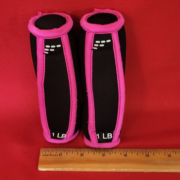 BCG Pair of 1 Lb Hand Weights - Picture 9 of 10